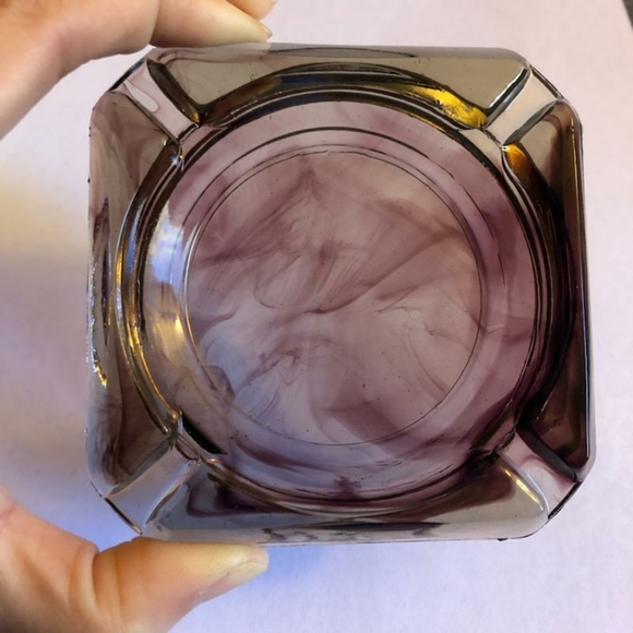 Vintage Purple Glass Ashtray - Picture 15 of 16